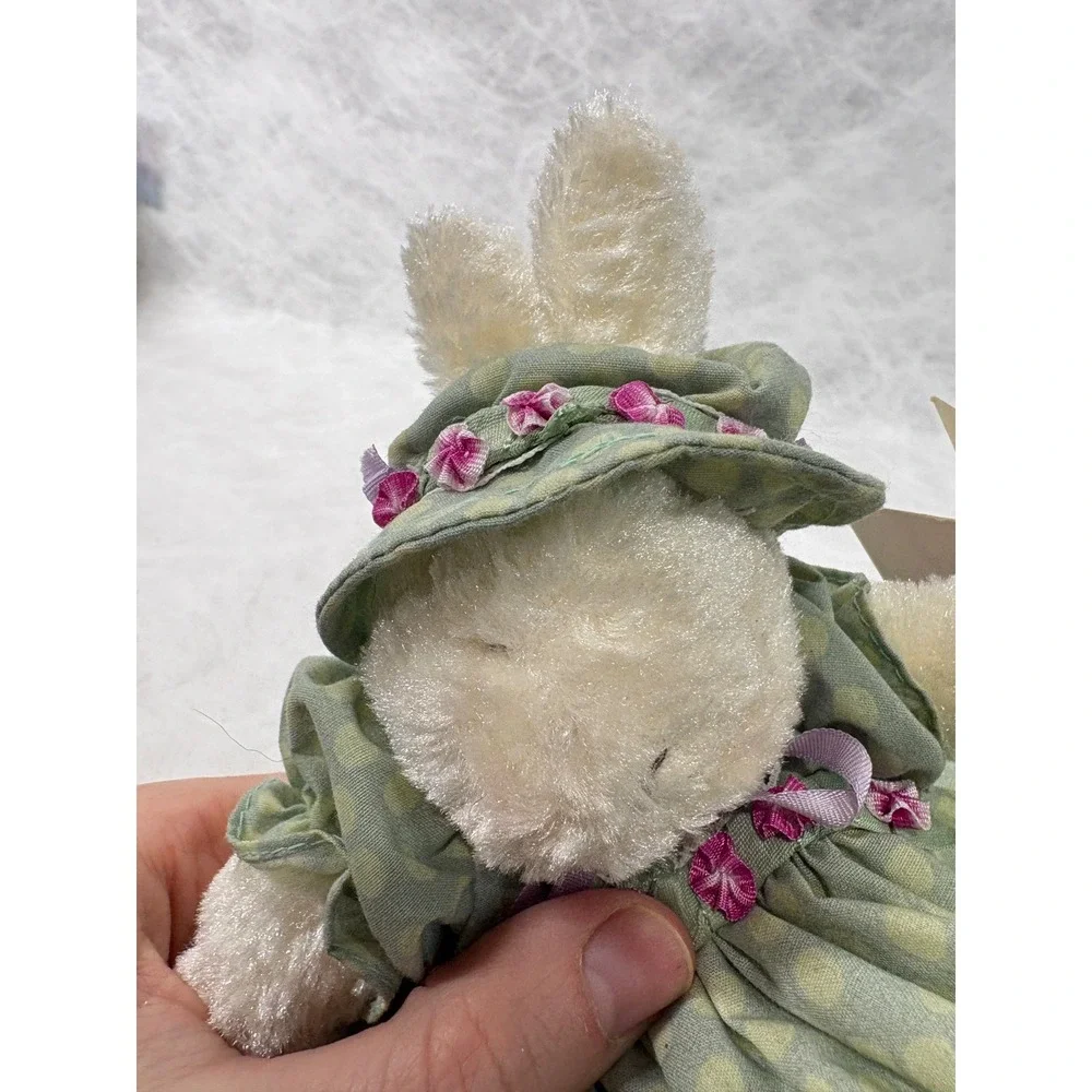 Hallmark Bunnies By The Bay Tussie Mussie Rabbit Plush Green Dot Dress‎ 2002